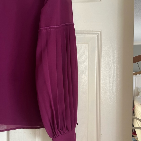 Unique long sleeved blouse - size 8 - Picture 4 of 5